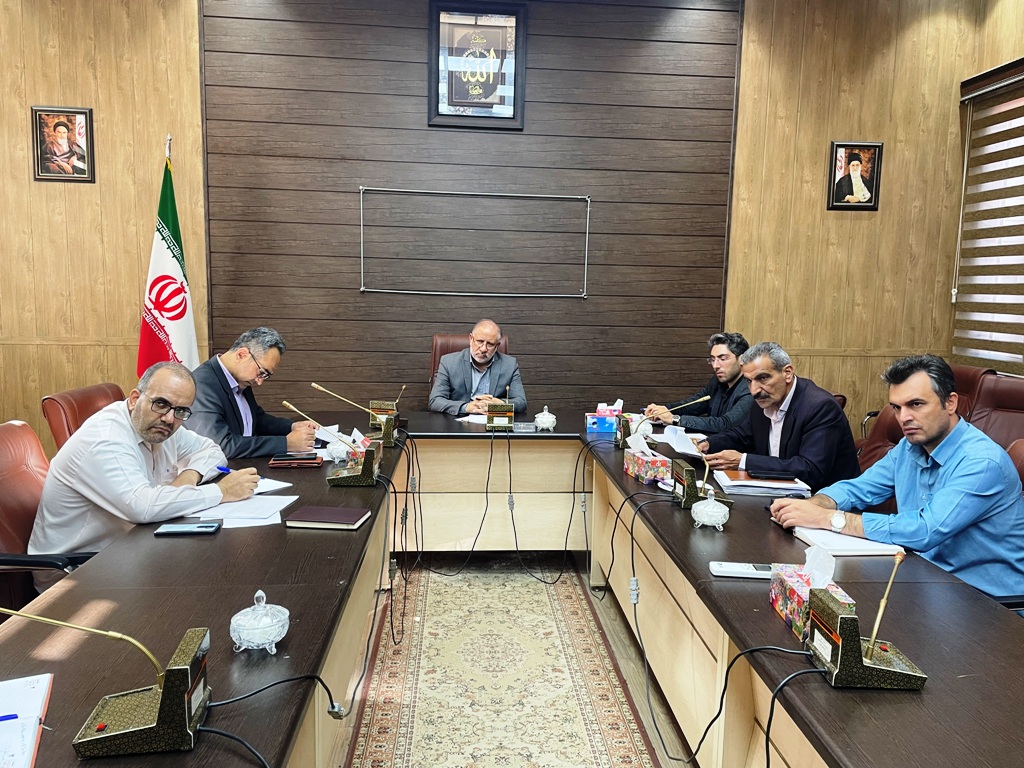 فرماندار خوی خواستار نظارت دقیق بر بازار و رصد قیمت ها به صورت مستمر شد