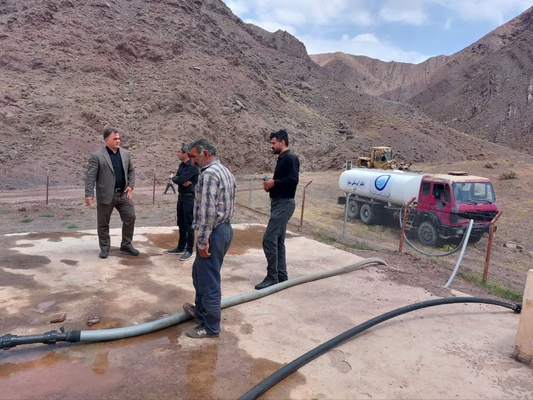 عملیات آبرسانی سیار به روستای ولدیان در حال انجام است