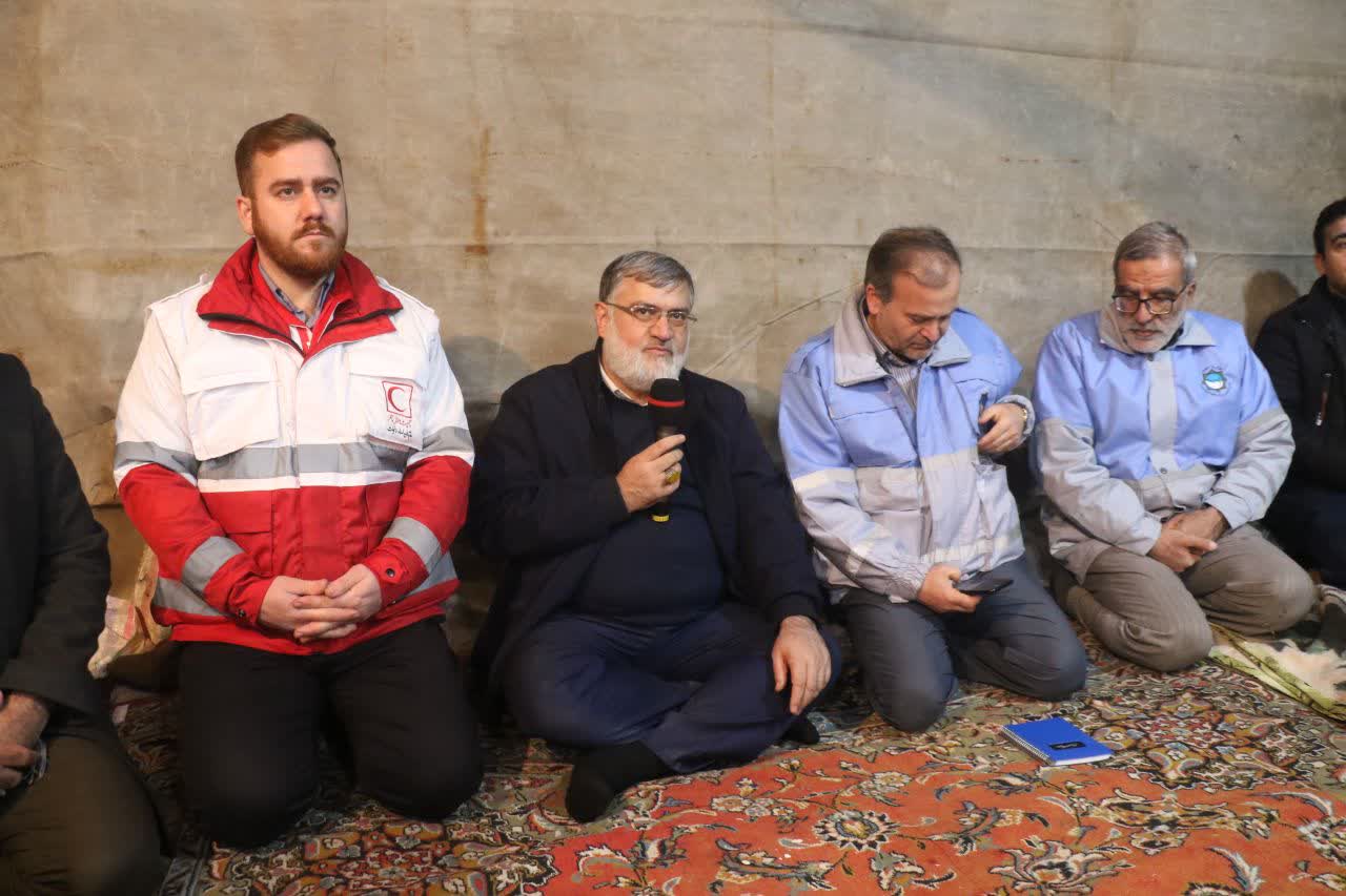 کمک ده میلیارد ریالی استاندار آذربایجان غربی به زلزلهزدگان خوی