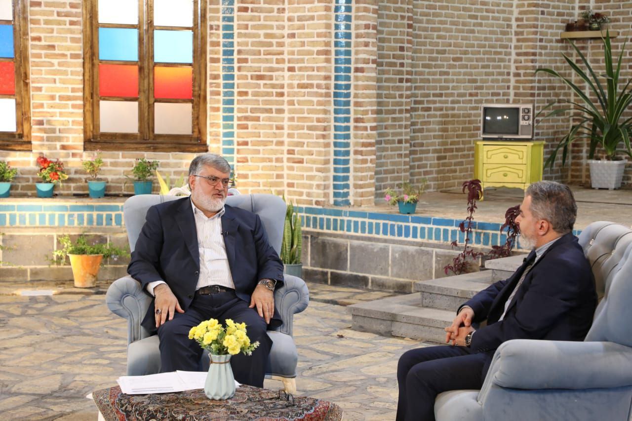 تخصیص بیش از 2200 میلیارد تومان از اعتبارات سفر رییس جمهور به آذربایجان غربی / اجرای 15 سفر شهرستانی در کمتر از یکسال / کاهش نرخ بیکاری در استان