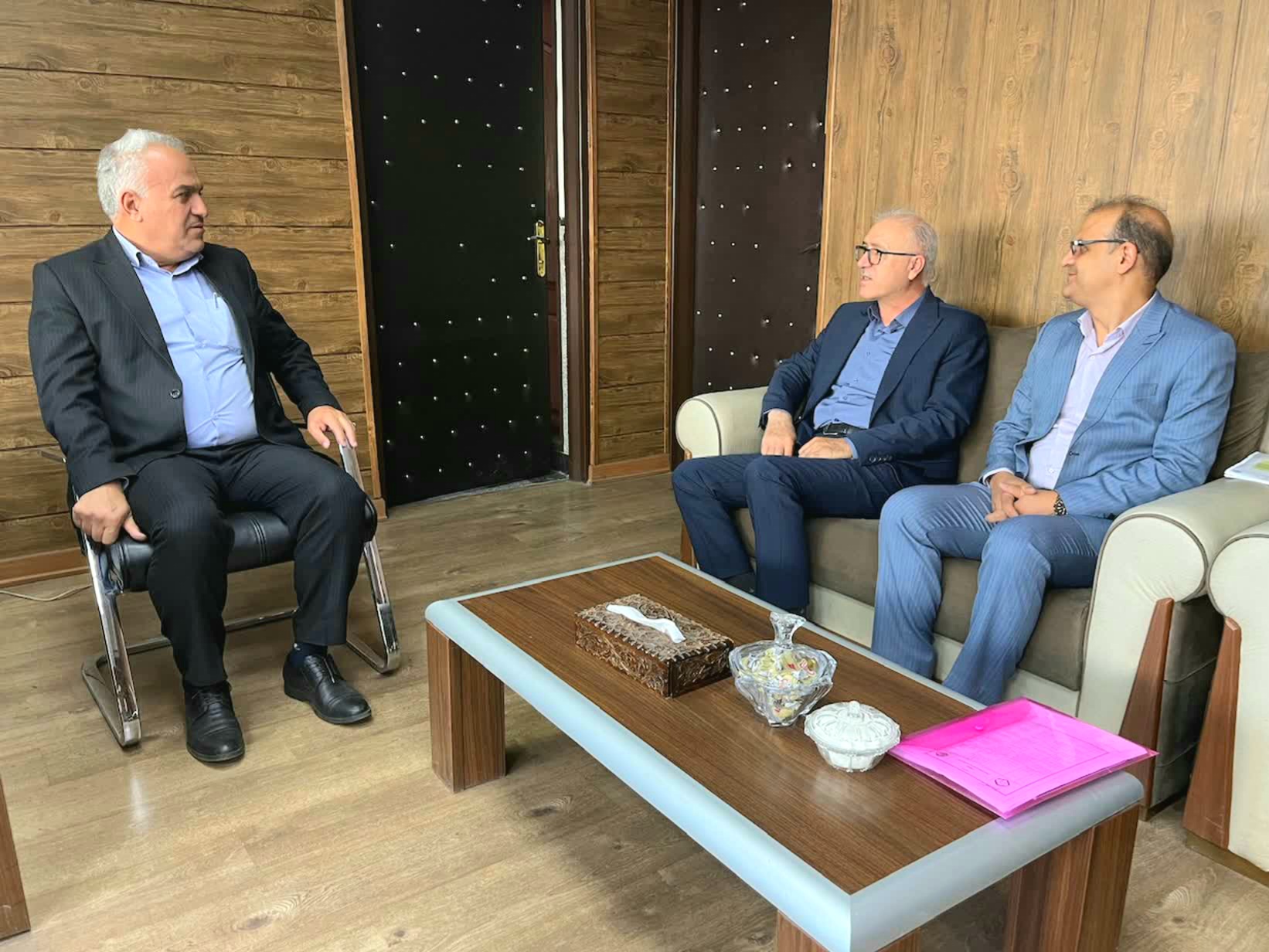 دیدار مدیرکل درمان بیمه تأمین اجتماعی استان با سرپرست فرمانداری ویژه خوی