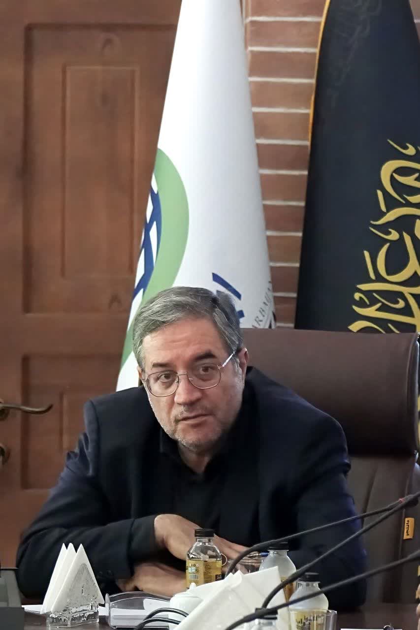 جلسه بررسی وضعیت پایانههای مرزی و حوزه حملونقل استان آذربایجان غربی با حضور رئیسجمهور پزشکیان