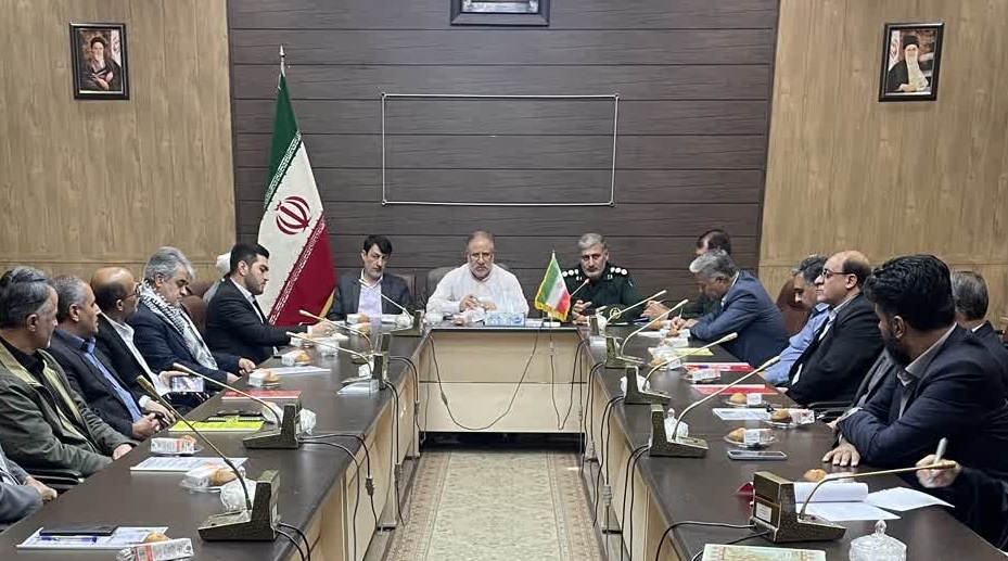 برگزاری نشست صمیمی فرماندار با فرماندهان بسیج ادارات خوی