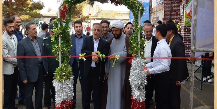 افتتاح 2 باب زمین چمن مصنوعی درون مدرسهای در مدارس خوی