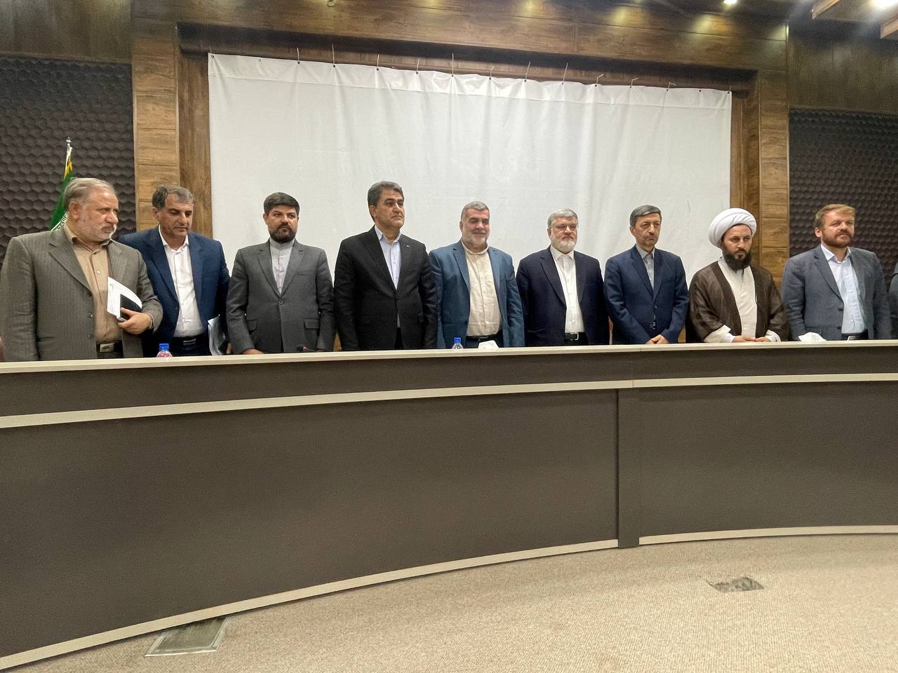 سقف 400 واحد مسکونی تخریبی در خوی زده شد