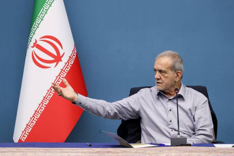 برگزاری نشست بهرهبرداری حداکثری از ظرفیتهای اقتصادی استانهای مرزی