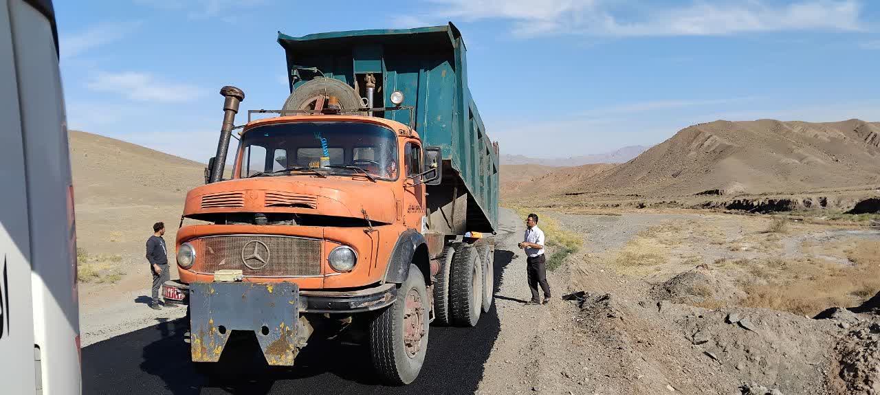 فرماندار ویژه خوی در کمتر از 48 ساعت جاده آغبلاغ–ولدیان را نو نوار کرد
