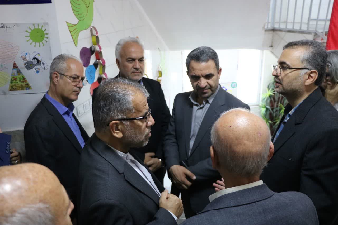 بازدید معاون وزیر آموزش و پرورش از آموزشگاه غیر دولتی شهید جعفری زاده