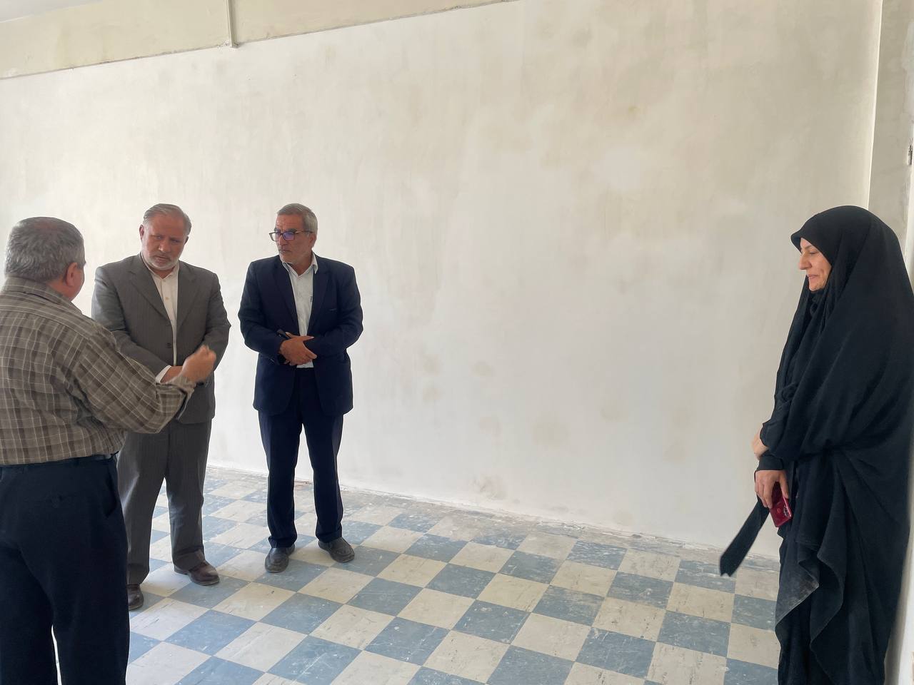 بازدید میدانی فرماندار خوی از روند بازسازی آموزشکده فنی مهدیه