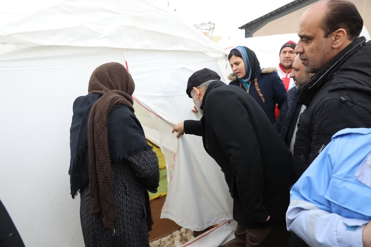 آلبوم تصویری / بازدید وزیر کشور به همراه استاندار آذربایجانغربی از اسکان اضطراری زلزلهزدگان خوی