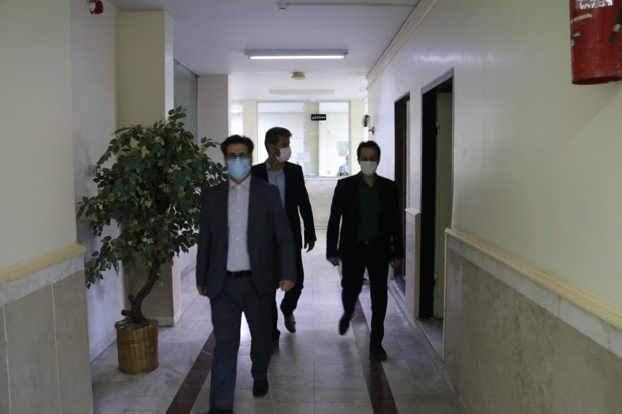 بازدید سرزده سرپرست معاونت استانداری و فرمانداری ویژه شهرستان خوی از ادارات