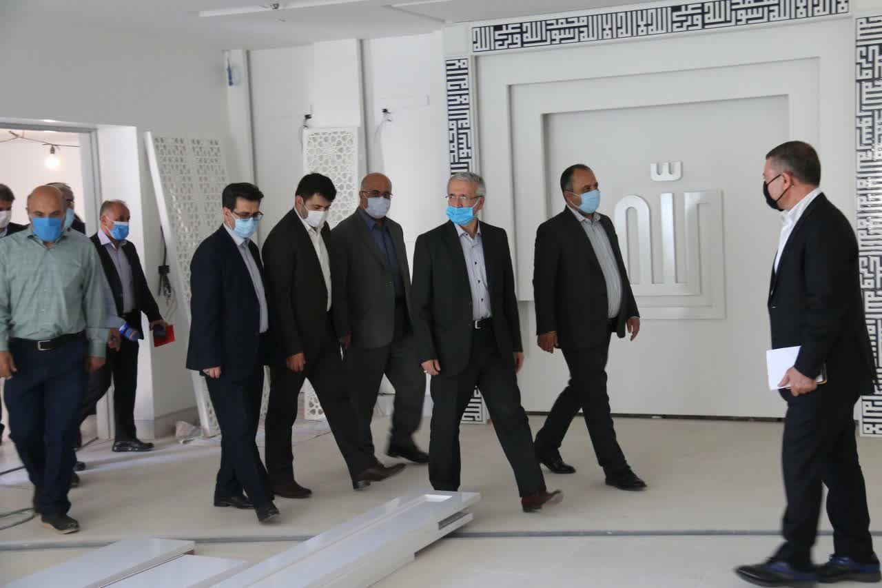 بازدید مهدی نوید ادهم مشاور ارشد وزیر، رخشانی مهر معاون وزیر و رئیس سازمان نوسازی مدارس کشور از مراحل ساخت مجتمع آموزشی سکینه نمکی
