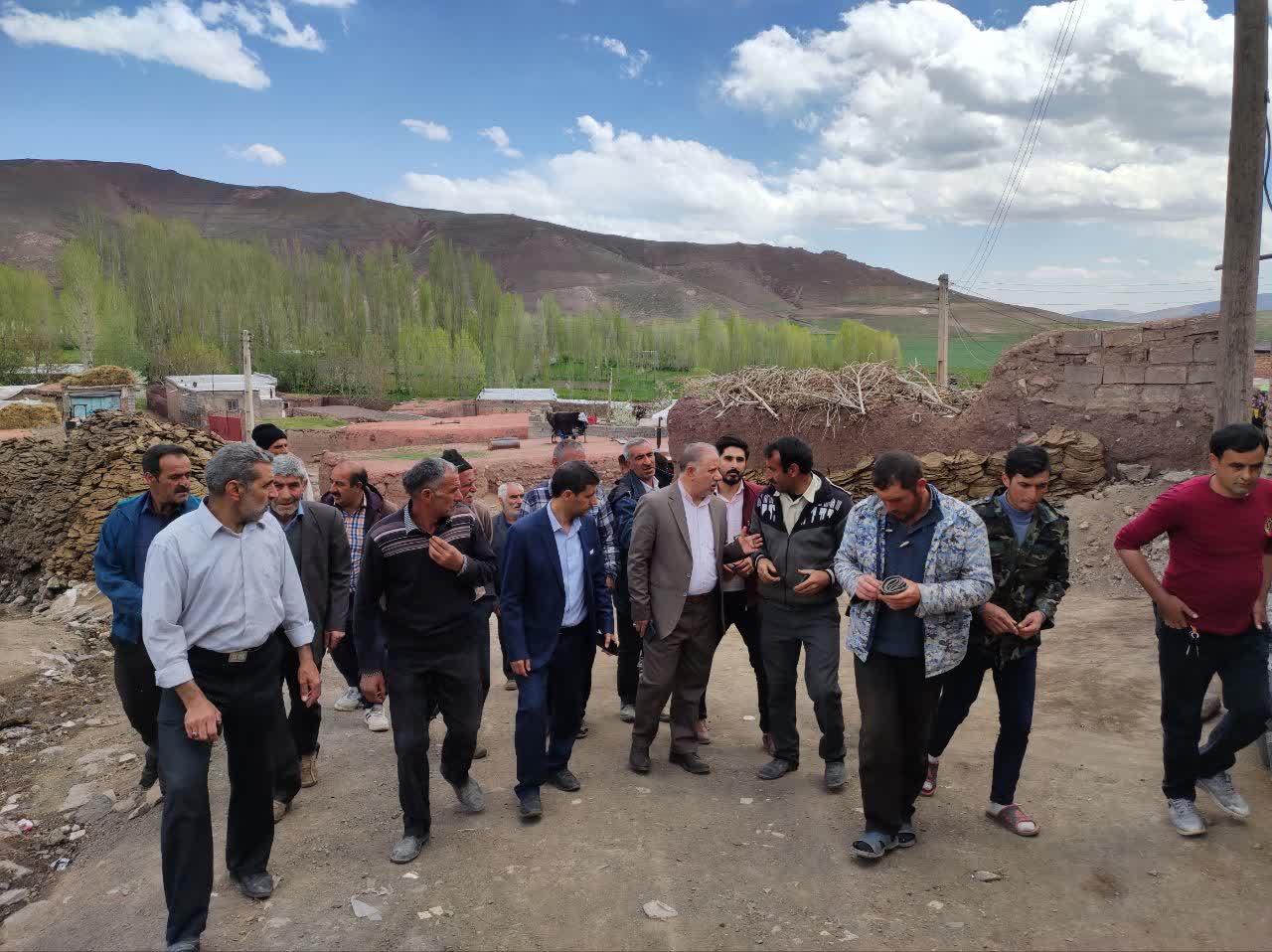 بازدید فرماندار خوی از روستای قریس