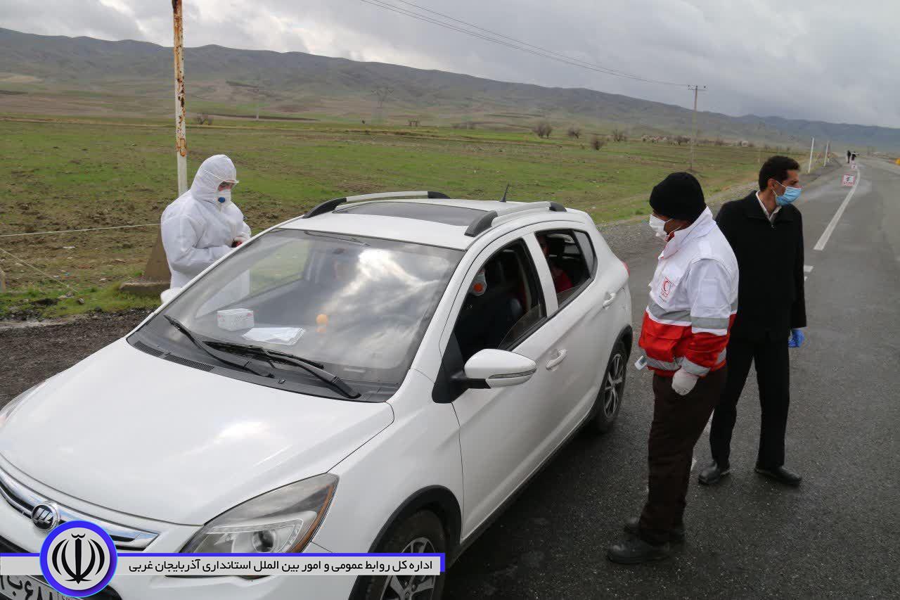 بازدیدفرماندار شهرستان خوی از نحوه اجرای طرح فاصله گذاری اجتماعی در مبادی ورودی و خروجی این شهرستان