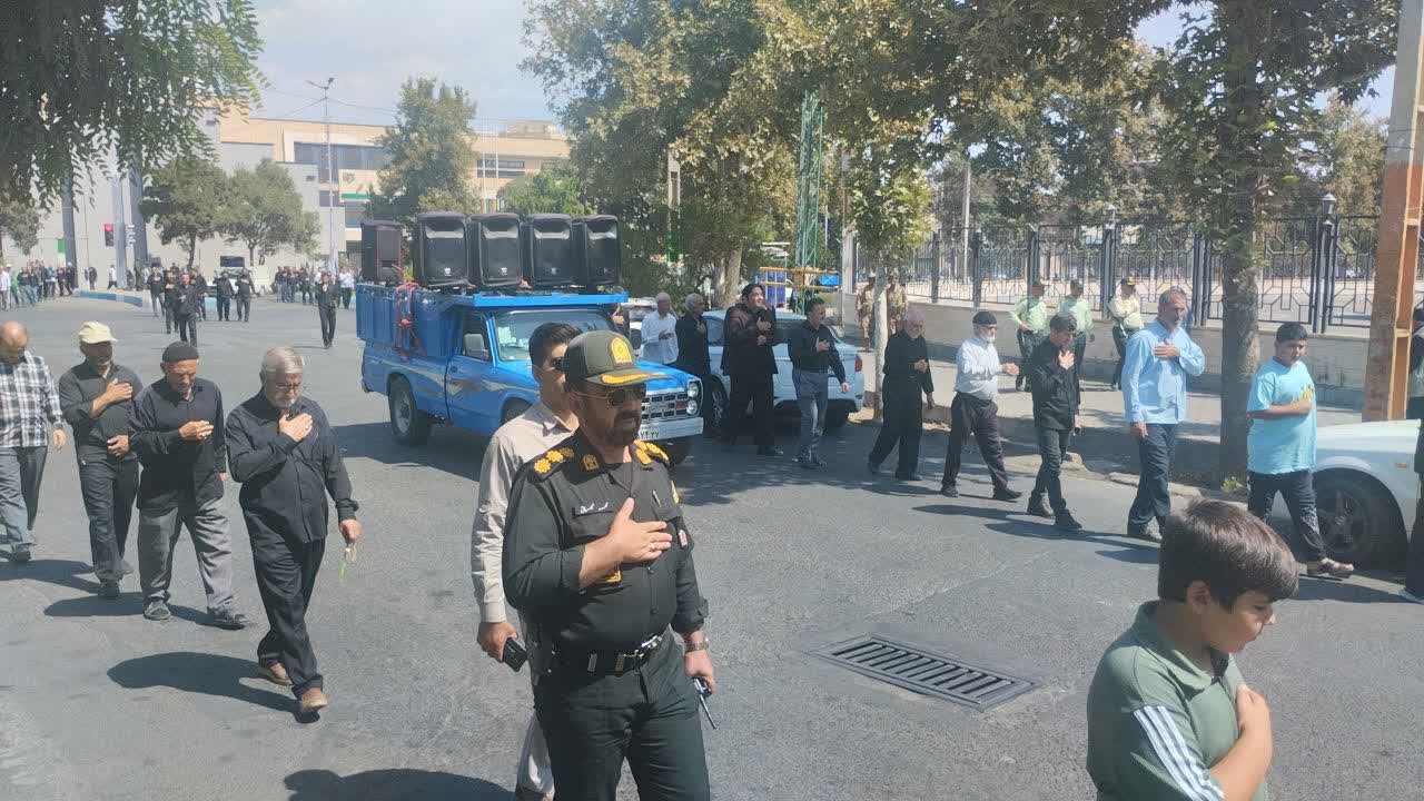 عزاداری خیابانی مردم دارالمومنین خوی در سالروز شهادت امام حسن عسکری (ع)