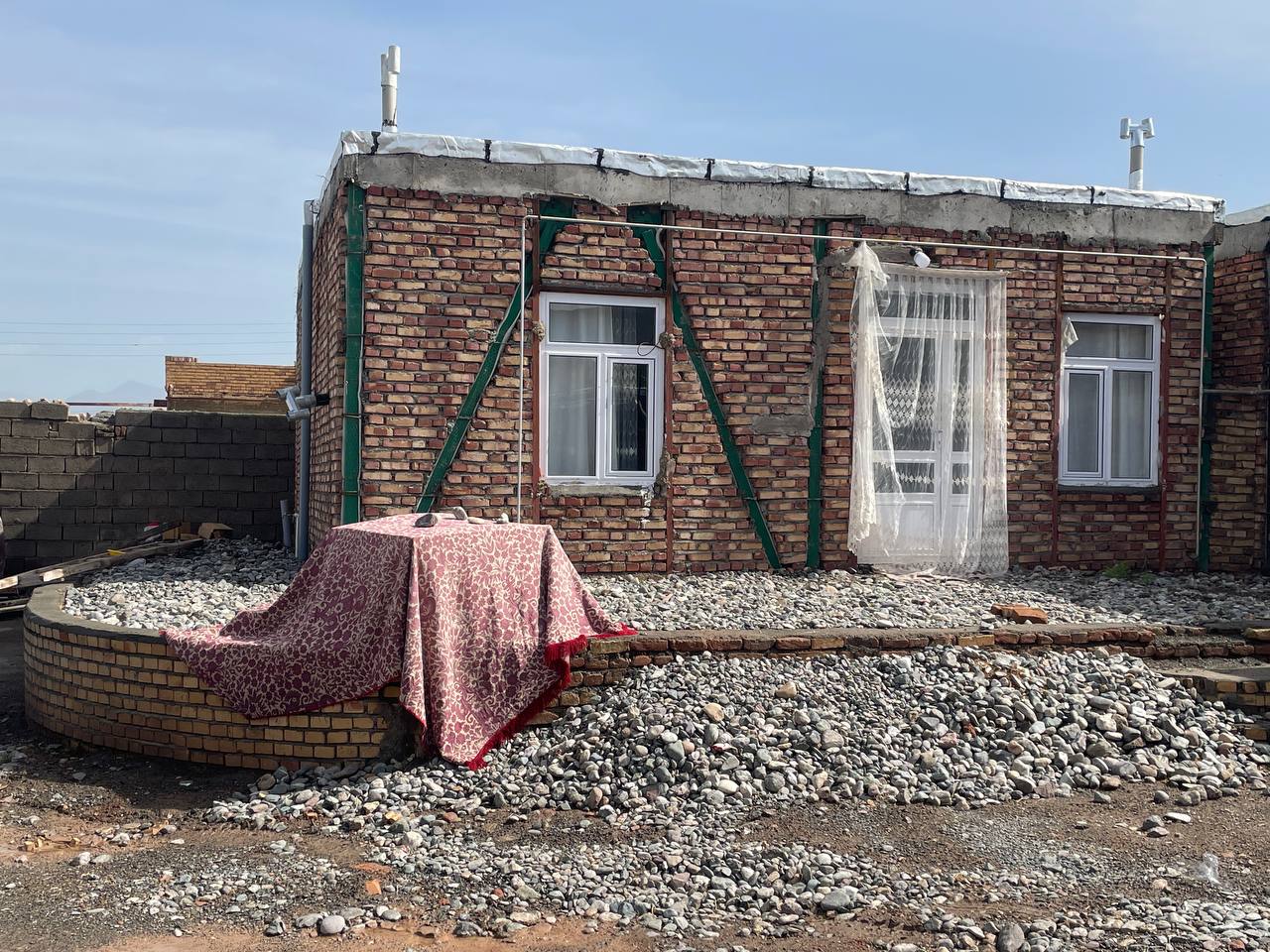 مدیریت انقلابی و بازسازی جهادی مناطق زلزله زده روستای خنجرخان