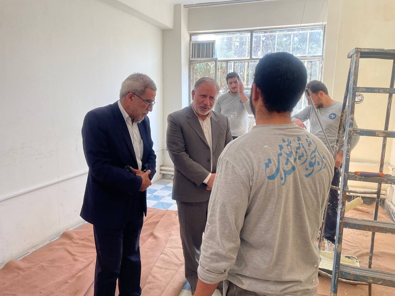 بازدید میدانی فرماندار خوی از روند بازسازی آموزشکده فنی مهدیه