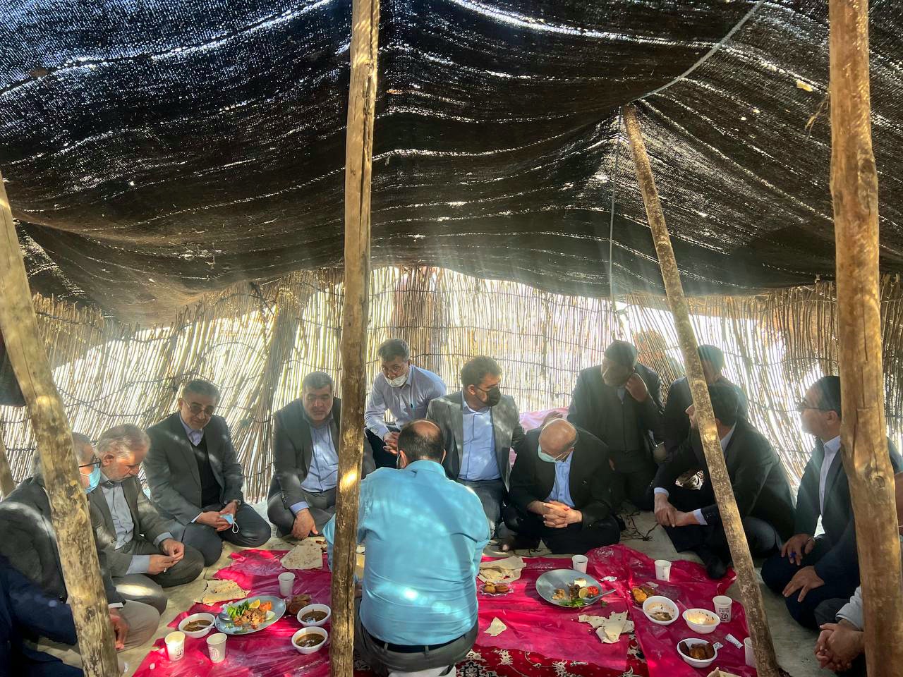 بازدید رئیس بنیاد مسکن انقلاب اسلامی کشور از مناطق زلزله زده بخش قطور