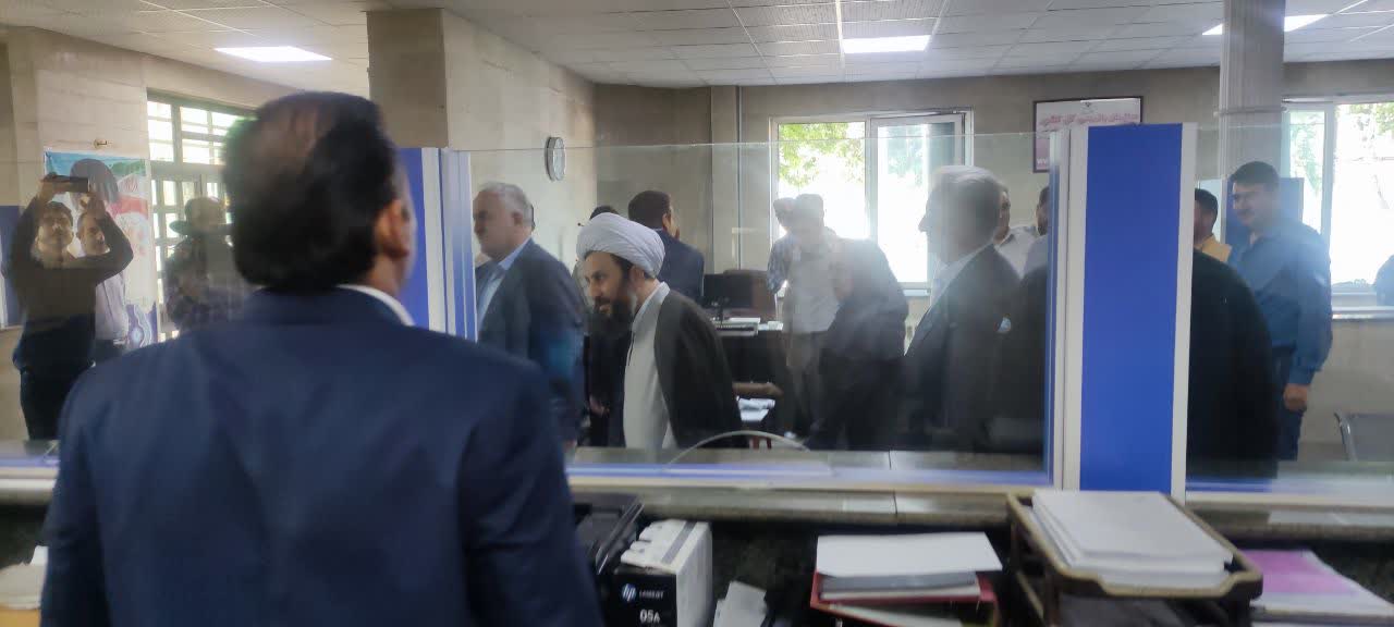 بازدید امام جمعه و فرماندار خوی از شرکت آب و فاضلاب در هفته صرفهجویی