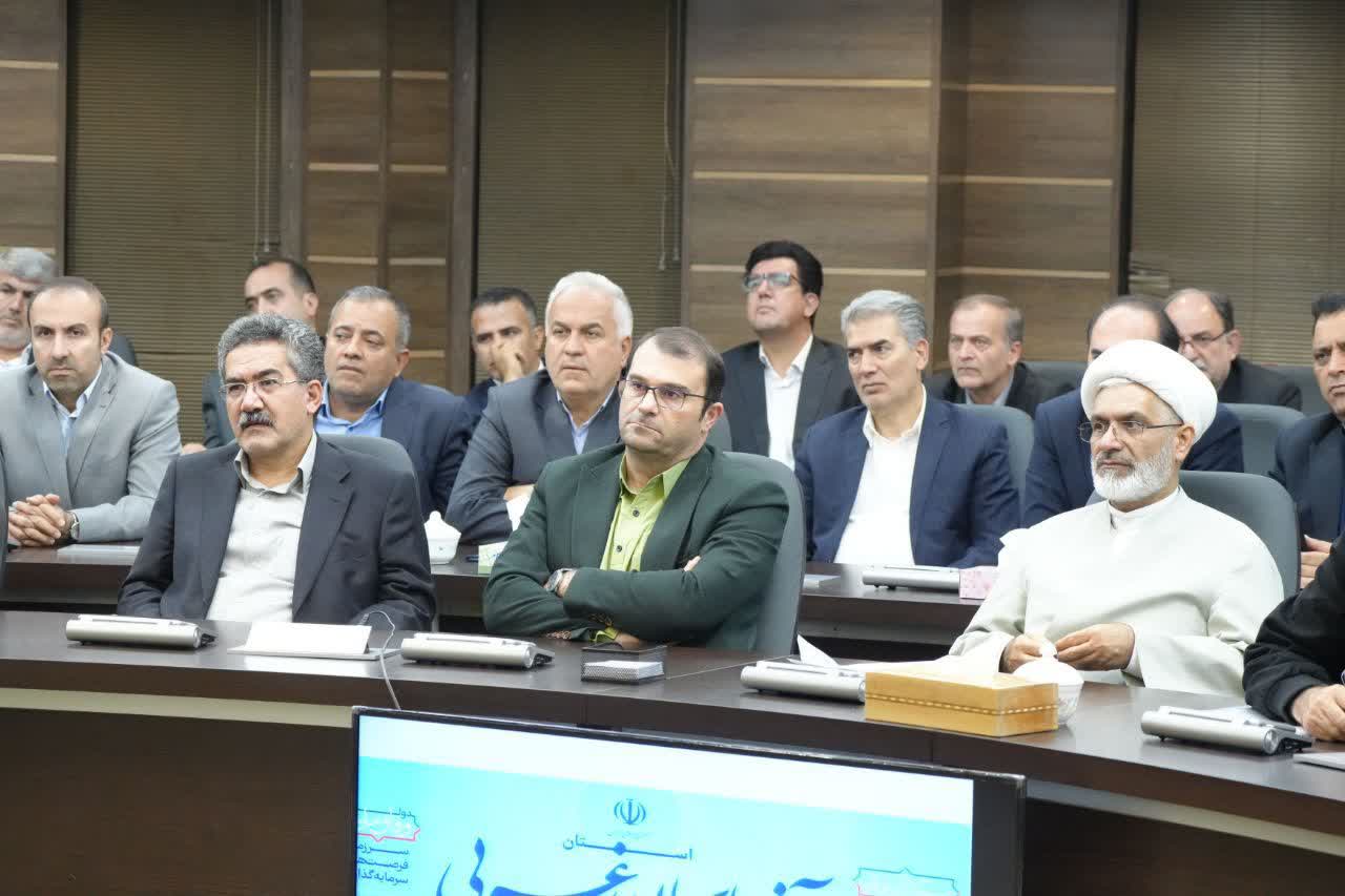 در روز تعطیل، فرماندار خوی پای درد دل مردم زرآباد نشست