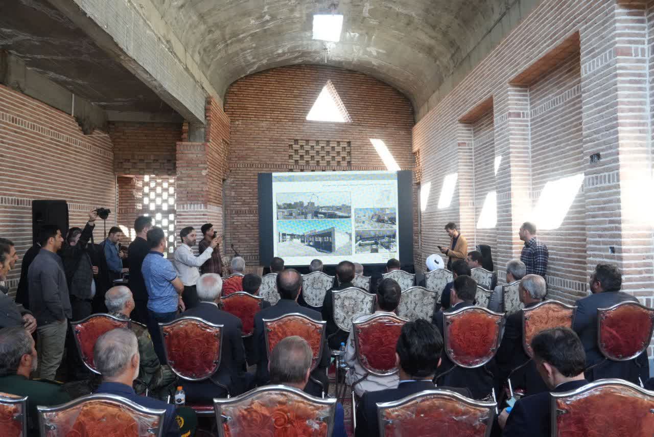 بازدید وزیر میراث فرهنگی و استاندار آذربایجان‌غربی از آرامگاه شمس تبریزی