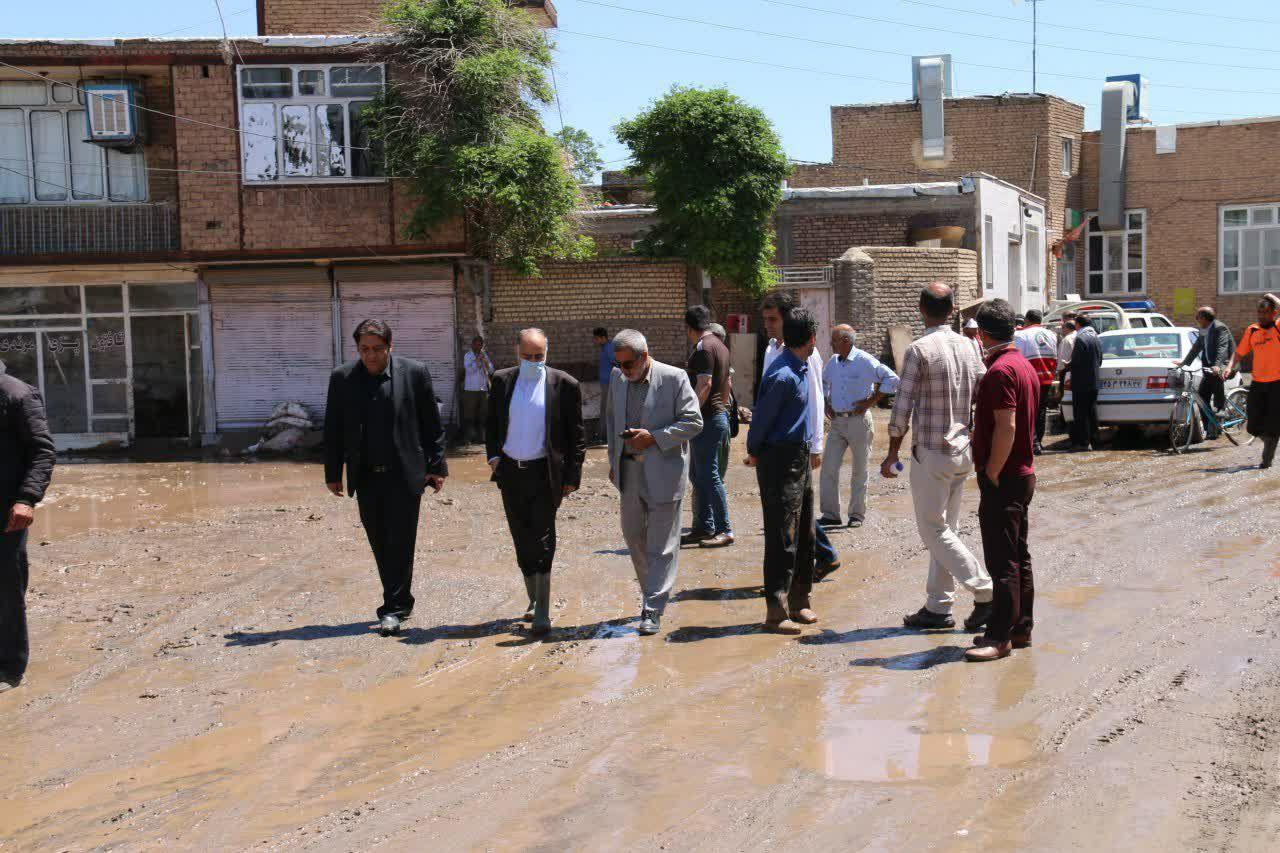 بازدید فرماندار شهرستان خوی از روستای سیل زده گوهران