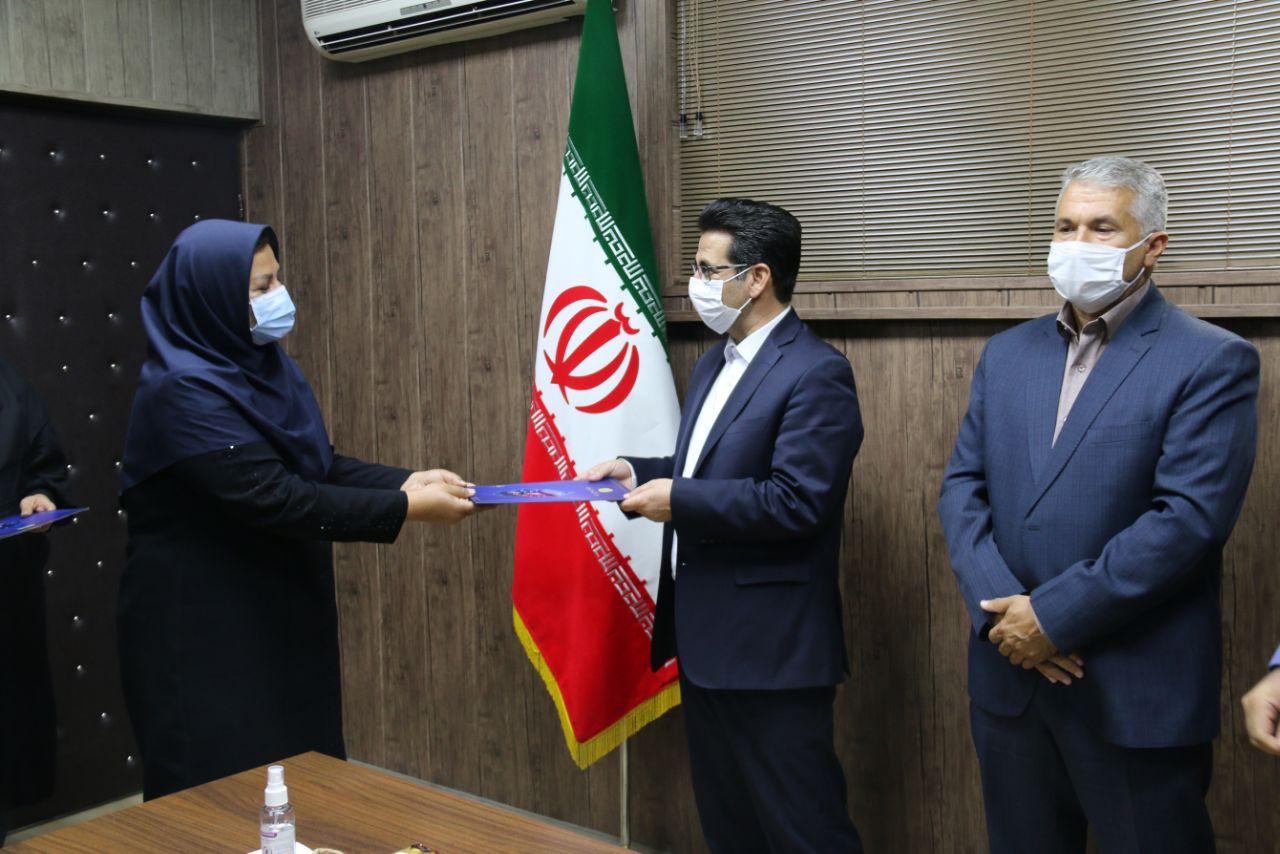 تجلیل سرپرست فرمانداری شهرستان خوی از کار آموزان برتر فنی و حرفه ای در استان