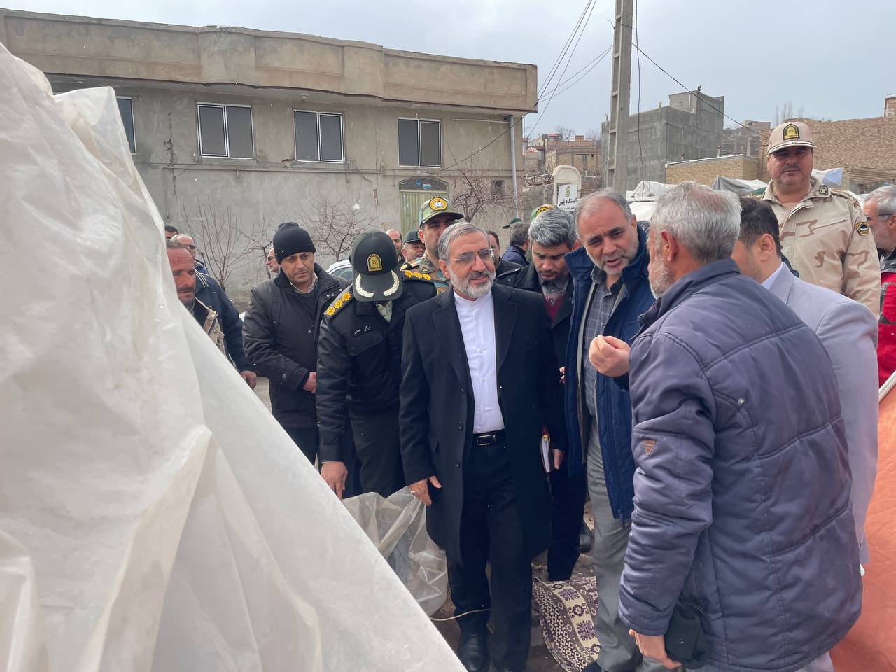 آلبوم تصویری/ بازدید رئیس دفتر رئیس جمهور از مناطق زلزله زده شهرستان خوی