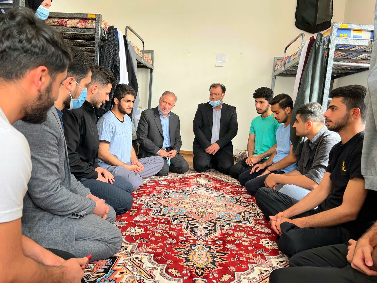 بازدید فرماندار شهرستان خوی از خوابگاه دانشجویی دانشکده پرستاری خوی