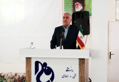 حضور و سخنرانی فرماندار خوی در دانشگاه مهارت آموزشکده دختران مهدیه به مناسبت روز دانشجو
