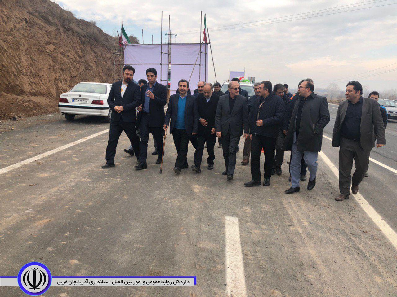در هشتمین روز از دهه مبارک فجر: افتتاح قطعه 4 و 5 محور خوی- ایواوغلی با حضور معاون وزیر راه و شهرسازی