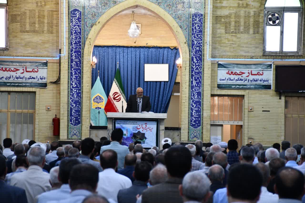 گزارش تصویری / خوی به قنوت ایستاد