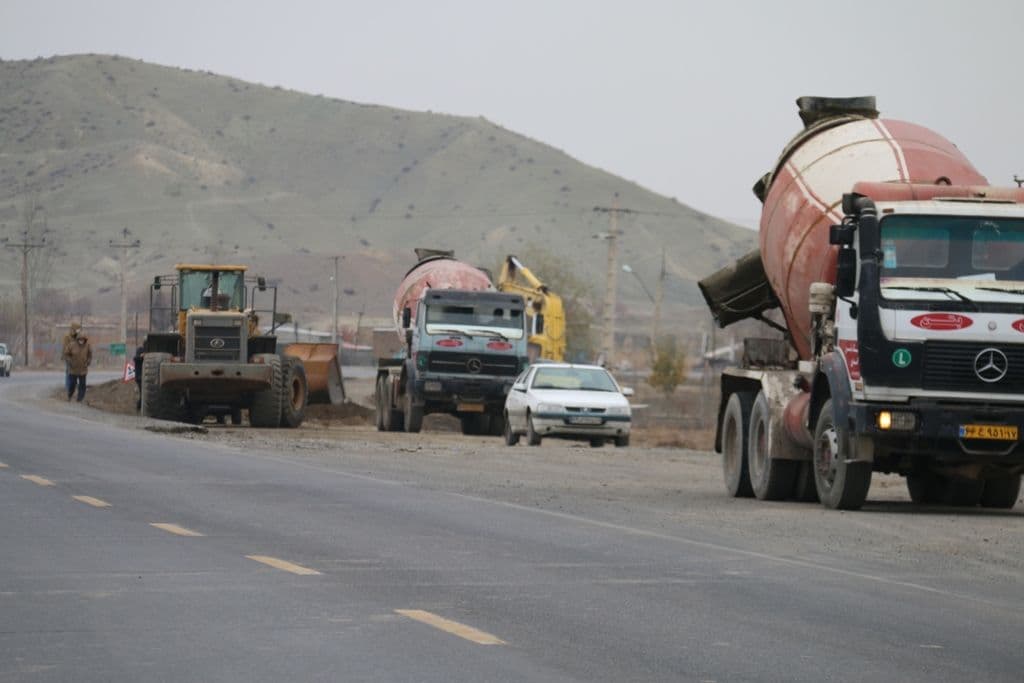 بازدید فرماندار شهرستان خوی از روند طرح تعریض محور خوی- سلماس
