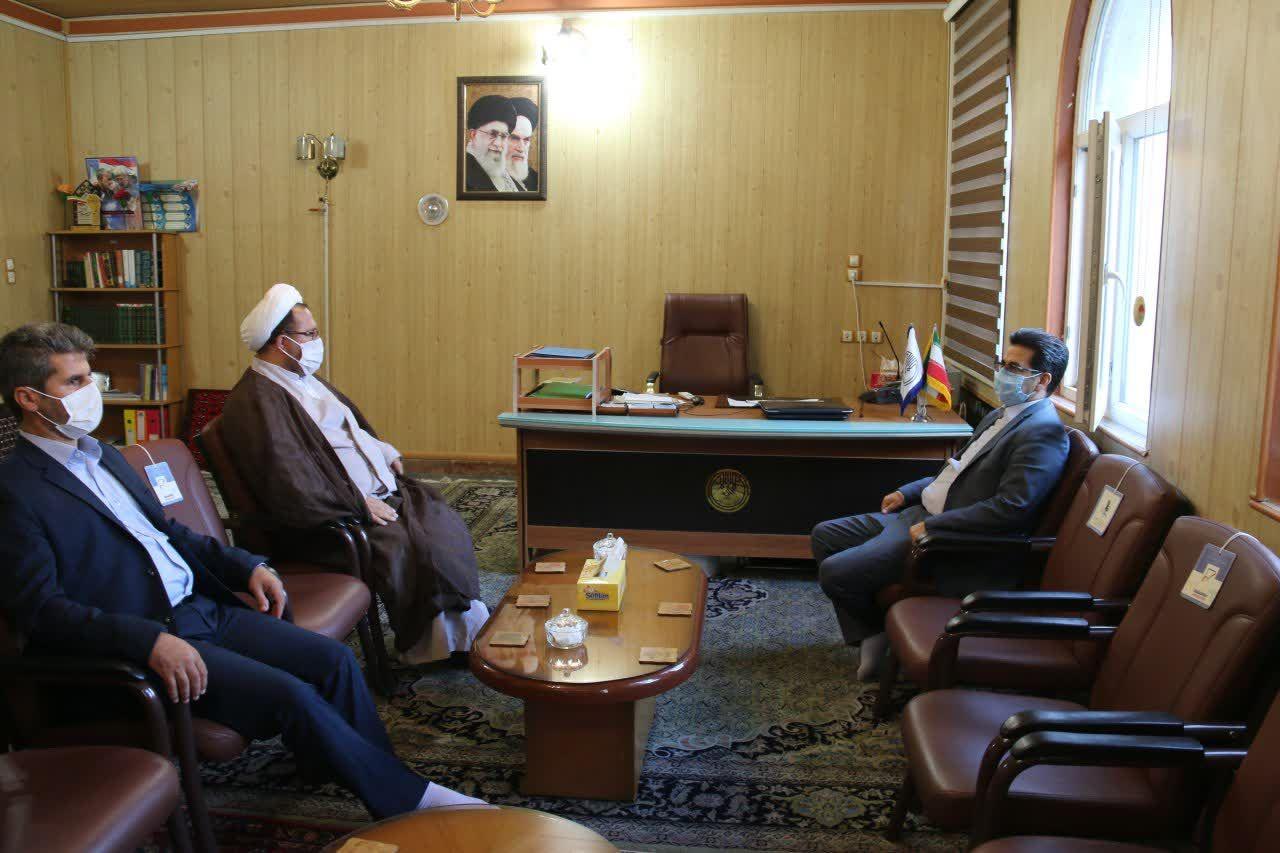 بازدید سرزده سرپرست معاونت استانداری و فرمانداری ویژه شهرستان خوی از ادارات