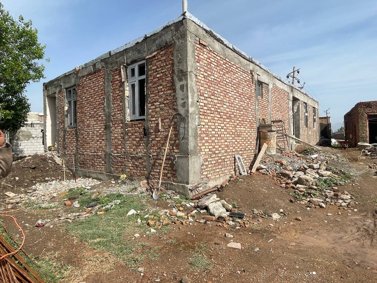مدیریت انقلابی و بازسازی جهادی مناطق زلزله زده روستای خنجرخان