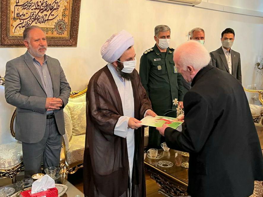 دیدار فرماندار خوی با خانواده های معظم شهداء و ایثارگران