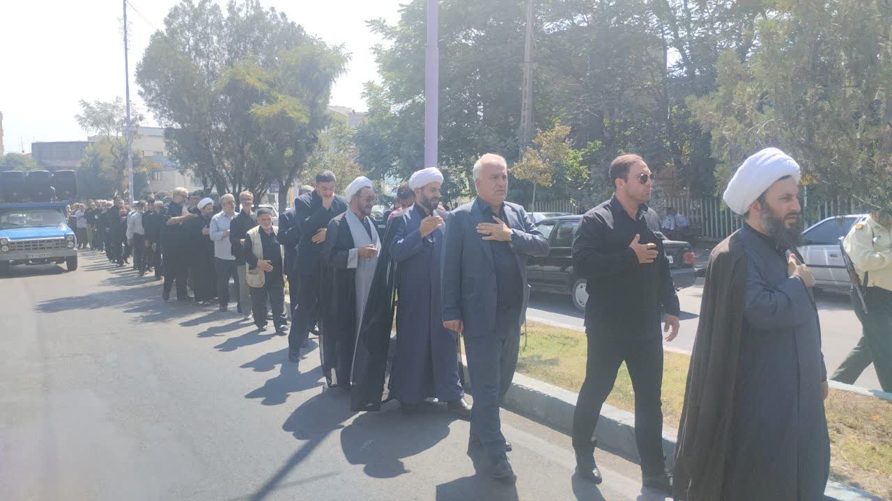 عزاداری خیابانی مردم دارالمومنین خوی در سالروز شهادت امام حسن عسکری (ع)