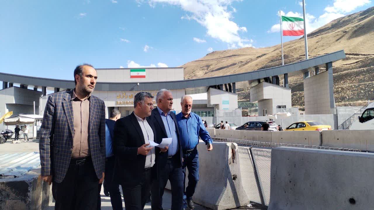 بازدید سرزده فرماندار ویژه شهرستان خوی از بخش قطور و پایانه مرزی رازی