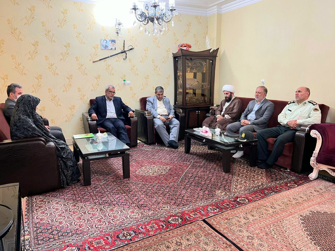 دیدار فرماندار خوی با خانواده های معظم شهدا و جانبازان