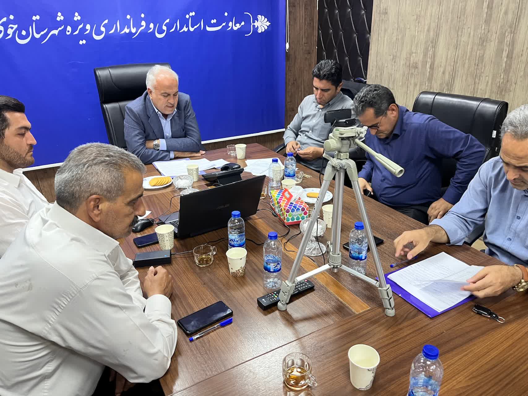 حضور ‘غلامحسین آزاد’ سرپرست فرمانداری ویژه شهرستان خوی بصورت وبیناری در جلسه ستاد تنظیم بازار استان