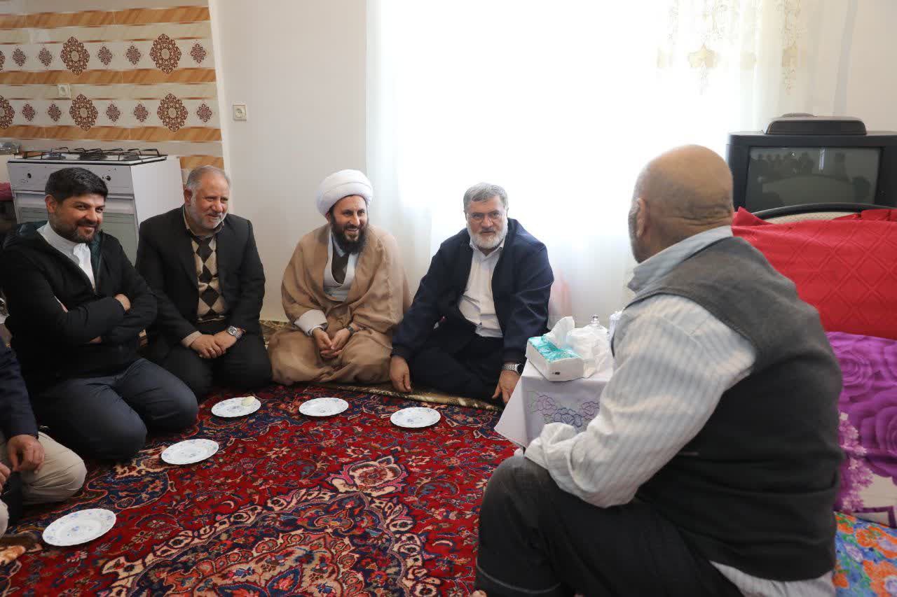 بازدید میدانی استاندار آذربایجانغربی از روند بازسازی مناطق زلزلهزده روستای چشمه