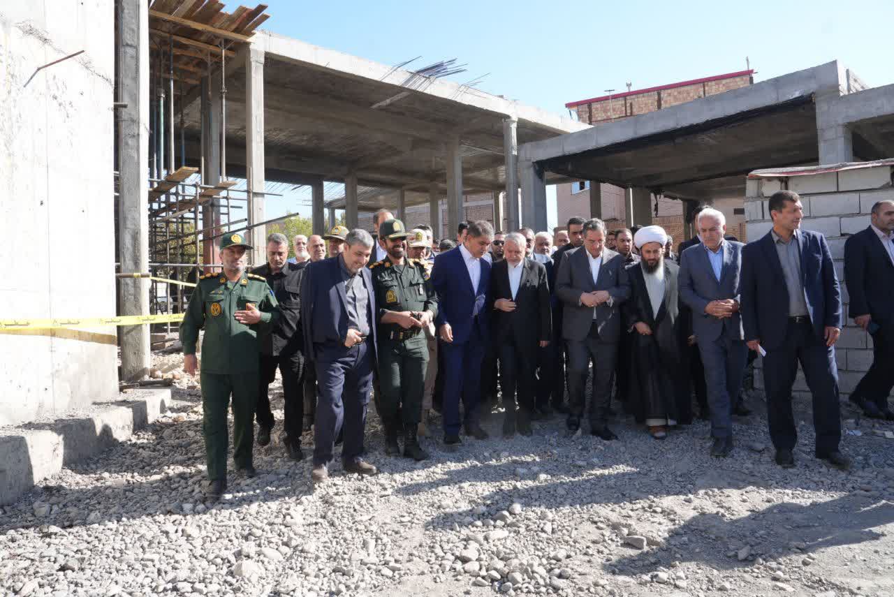 بازدید وزیر میراث فرهنگی و استاندار آذربایجان‌غربی از آرامگاه شمس تبریزی