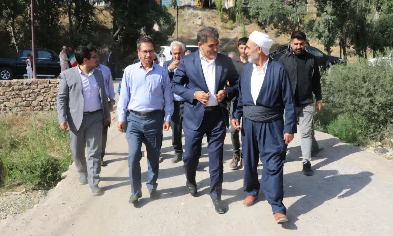 بازدید میدانی فرماندار خوی و نماینده مجلس از پایانه مرزی رازی و بخش قطور؛ تصمیمگیری برای تسریع پروژههای عمرانی