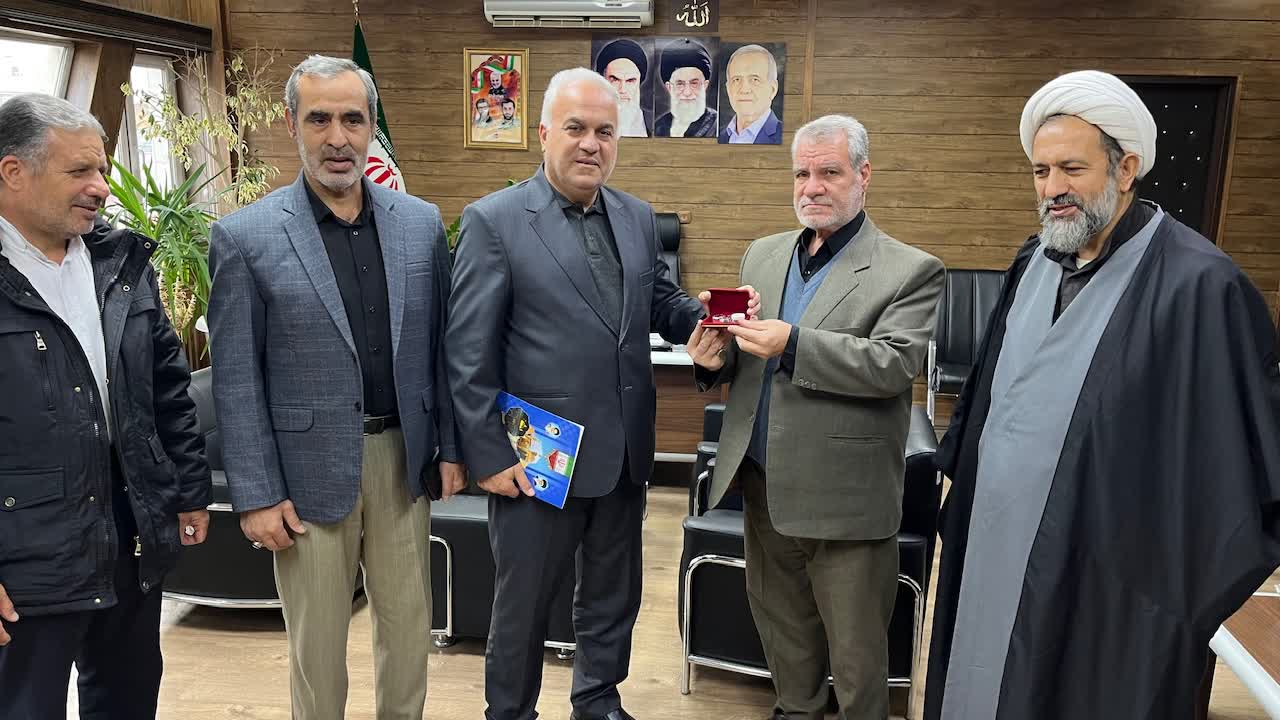 دیدار مدیر ستاد توسعه و بازسازی عتبات عالیات شهرستان خوی با فرماندار ویژه شهرستان