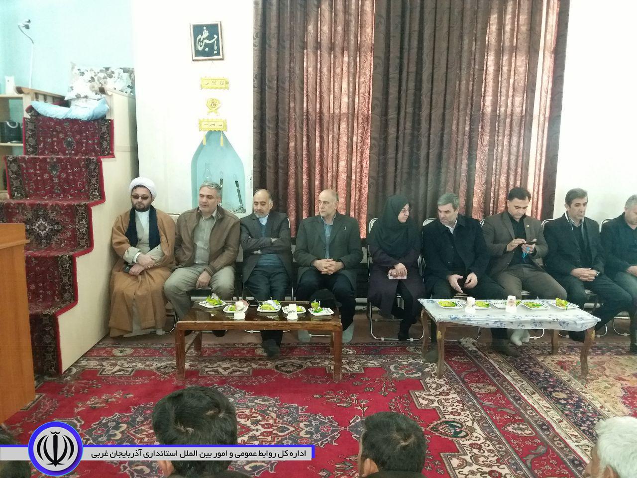 در پنجمین روز از دهه مبارک فجر: دیدار چهره به چهره فرماندار و اعضای شورای اداری شهرستان خوی با مردم بخش صفائیه