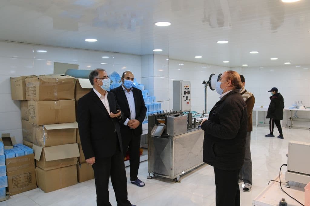 بازدید فرماندار ویژه شهرستان خوی از واحد تولید ماسک