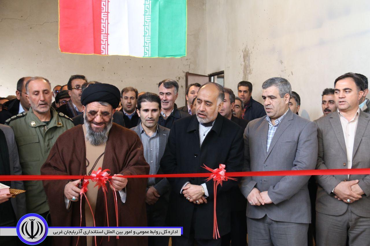 در اولین روز از دهه مبارک فجر: افتتاح واحد تولیدی مبل در شهرستان خوی