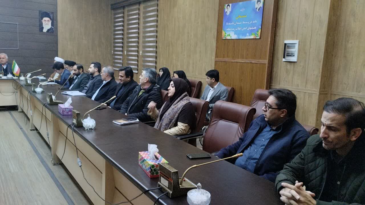 اقامه نماز در ادارات نماد تعهد عملی به ارزش‌های دینی است