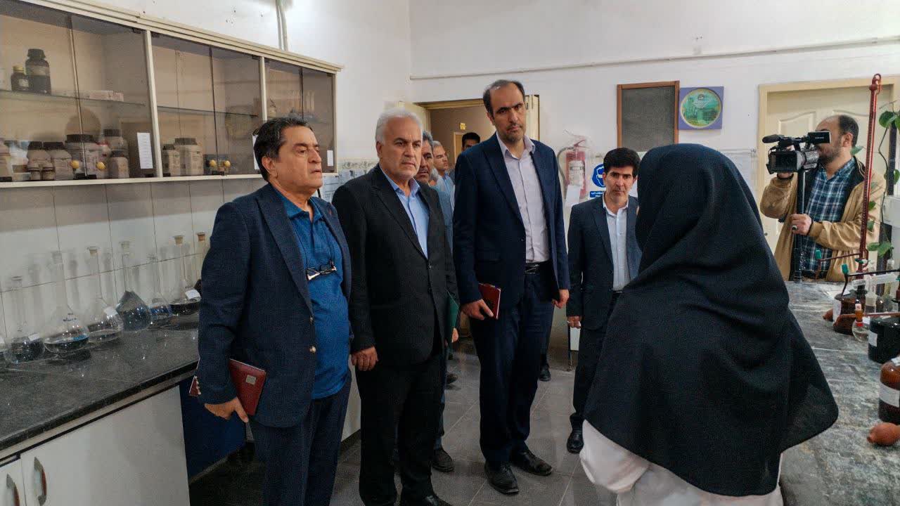 بازدید سرپرست فرمانداری از روند فعالیت کارخانه سیمان آذر آبادگان خوی