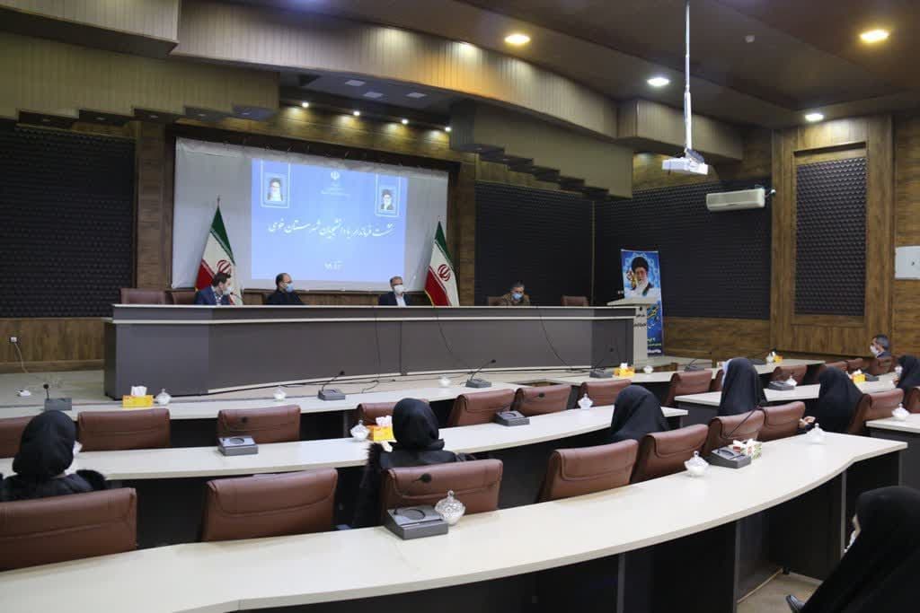 نشست فرماندار با دانشجویان شهرستان خوی